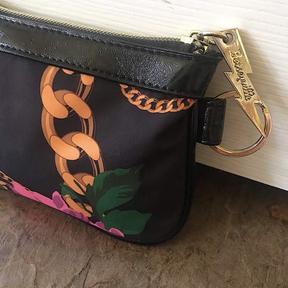 🆕🔥BETSY JOHNSON SUPER CUTE BEAUTIFUL BLACK&BEAUTIFUL DESIGNED POUCH NWOT!! - Picture 6 of 12